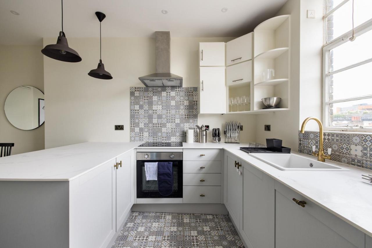 Appartamento The West End Penthouse - 4Bdr With Views Londra Esterno foto