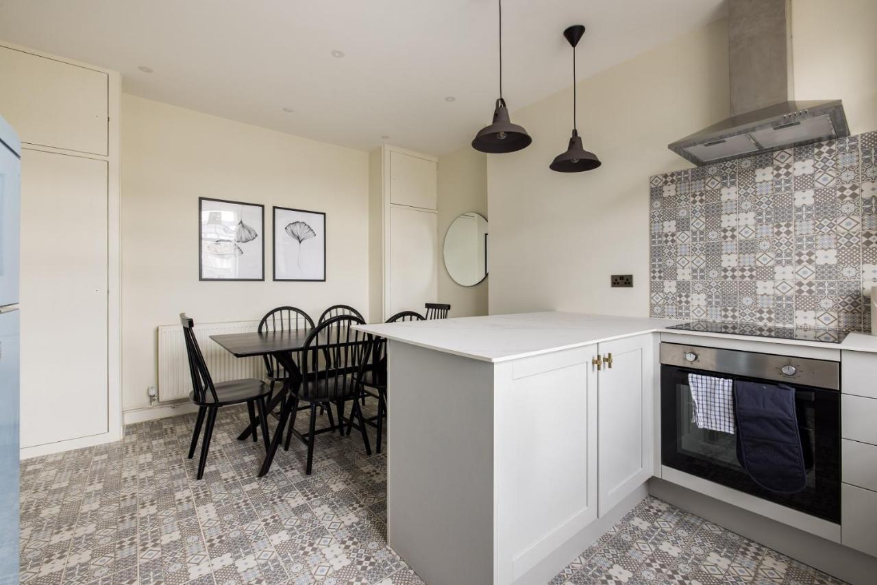 Appartamento The West End Penthouse - 4Bdr With Views Londra Esterno foto