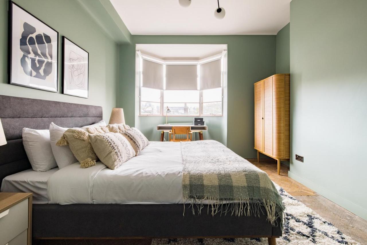 Appartamento The West End Penthouse - 4Bdr With Views Londra Esterno foto