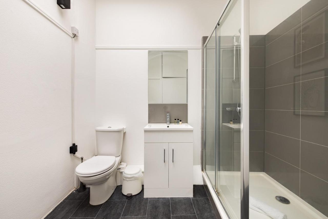Appartamento The West End Penthouse - 4Bdr With Views Londra Esterno foto
